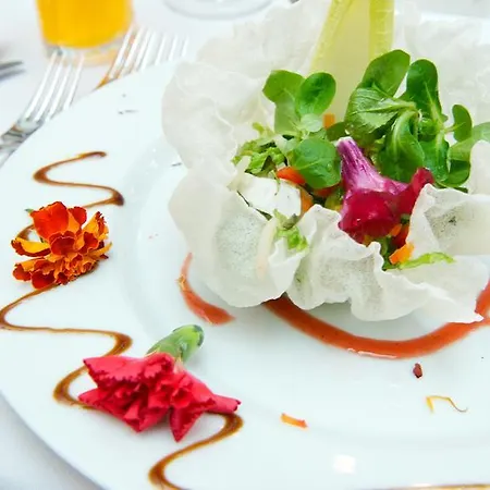 Hotel Schlossberg 3*